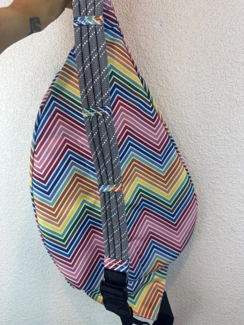 KAVU Rope Sling Bag Rainbow Chevron Stripe Crossbody Backpack Colorful